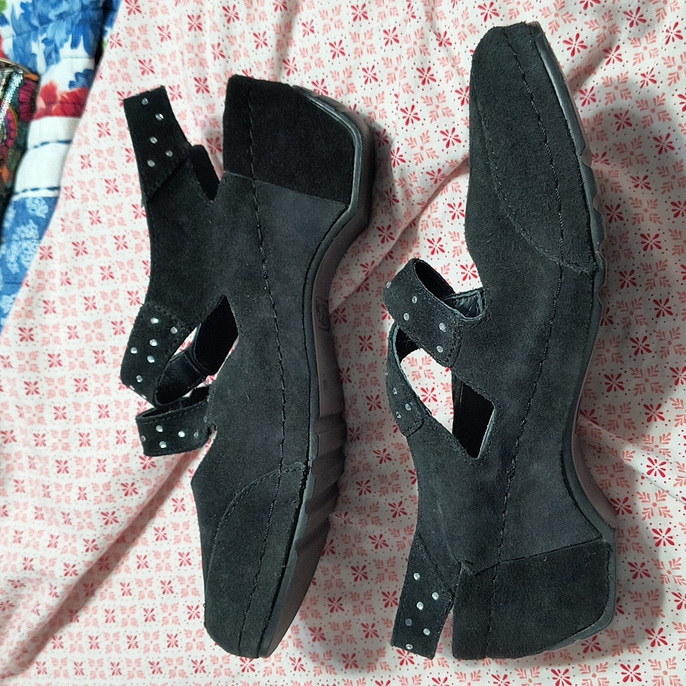 Helle Comfort made in Spain, 100 percent Fashion and Wellness Shoes